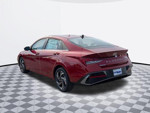 2025 Hyundai ELANTRA SEL