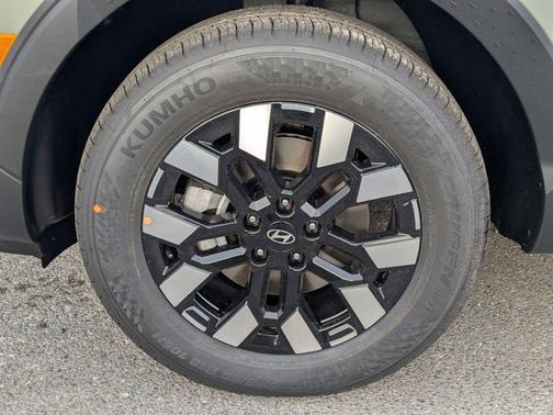 2025 Hyundai SANTA CRUZ SEL Activity