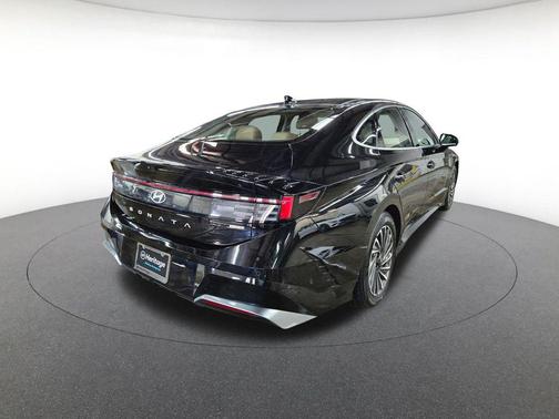 2024 Hyundai SONATA Hybrid Limited