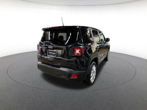 Black Clearcoat 2023 Jeep Renegade Latitude