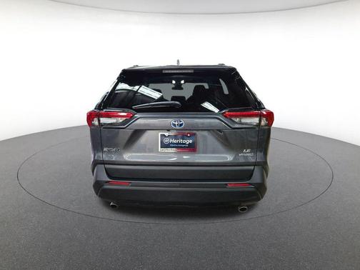 2024 Toyota RAV4 Hybrid SE