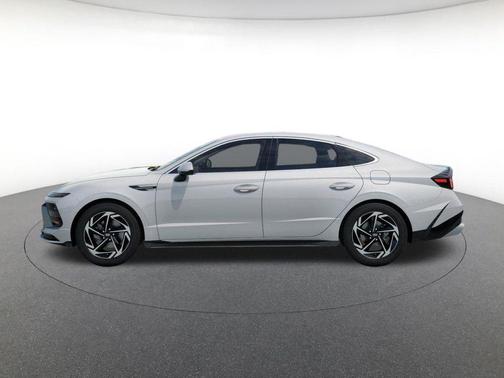 2026 Hyundai SONATA SEL