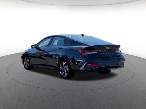 2025 Hyundai ELANTRA HEV SEL Sport