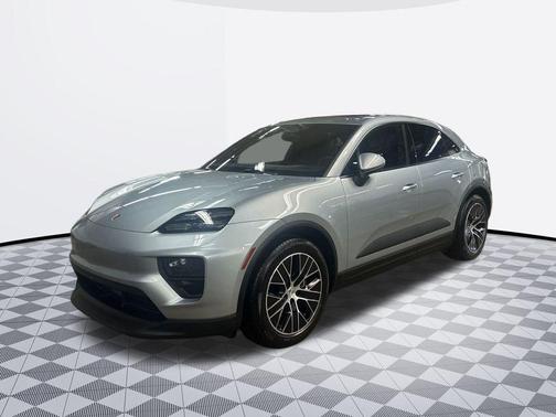 2025 Porsche Macan 4