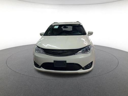 2020 Chrysler Pacifica Touring-L Plus