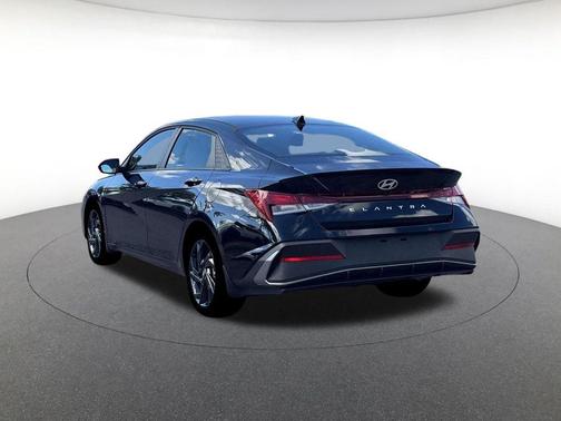 2026 Hyundai ELANTRA Sport