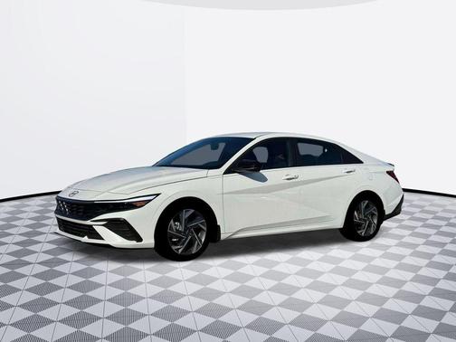 2025 Hyundai ELANTRA HEV SEL Sport
