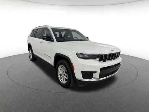 Bright White Clearcoat 2024 Jeep Grand Cherokee L Laredo