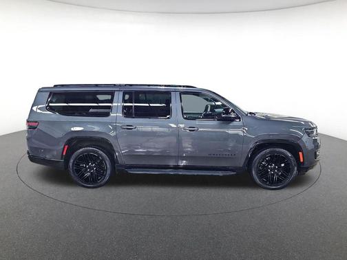 Baltic Gray Metallic Clearcoat 2024 Jeep Wagoneer L Series II Carbide 4x4