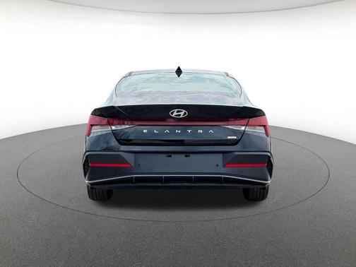 2025 Hyundai ELANTRA HEV Limited