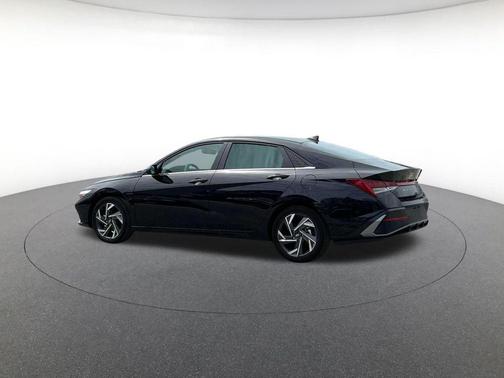 2025 Hyundai ELANTRA HEV Limited