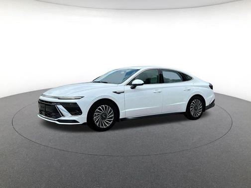 2025 Hyundai SONATA Hybrid SE