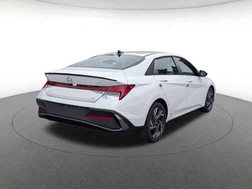 2025 Hyundai ELANTRA HEV SEL Sport