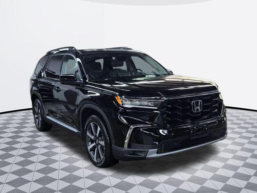 2023 Honda Pilot Touring 8-Passenger