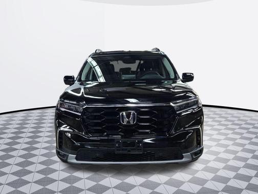 2023 Honda Pilot Touring 8-Passenger