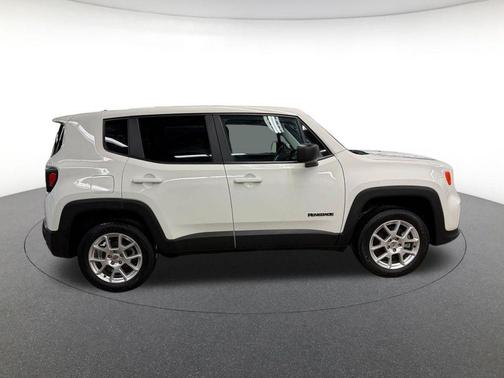 Alpine White Clearcoat 2023 Jeep Renegade Latitude