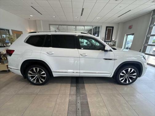 2023 Volkswagen Atlas 3.6L SEL Premium