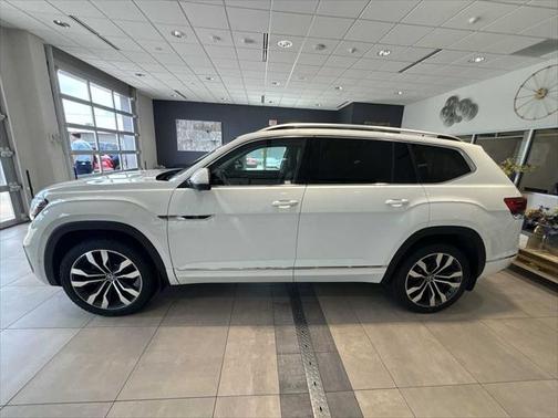 2023 Volkswagen Atlas 3.6L SEL Premium
