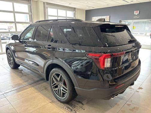 Agate Black Metallic 2026 Ford Explorer ST