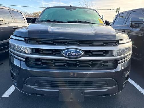 2022 Ford Expedition Max XLT