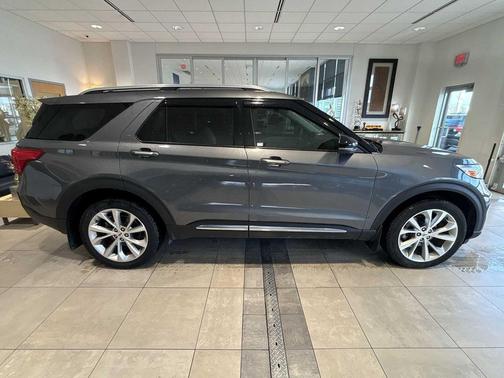 2022 Ford Explorer Platinum