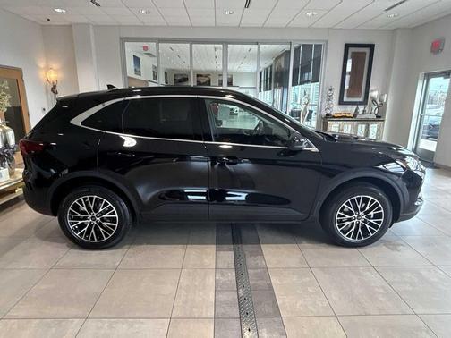 AGATE BLACK METALLIC 2026 Ford Escape PHEV Base
