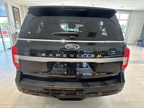 AGATE BLACK METALLIC 2024 Ford Expedition Max XLT