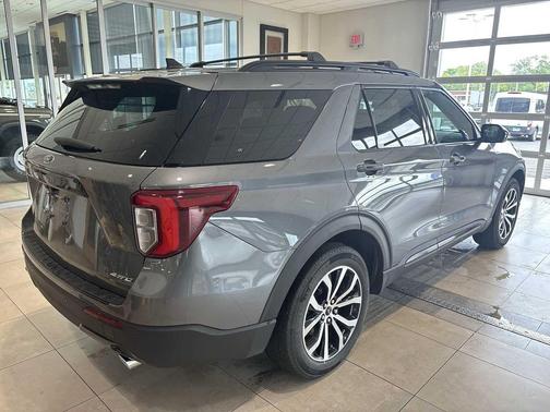 CARBONIZED GRAY METALLIC 2022 Ford Explorer ST-Line