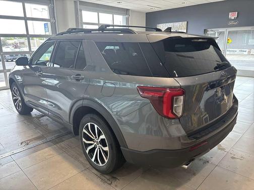 CARBONIZED GRAY METALLIC 2022 Ford Explorer ST-Line