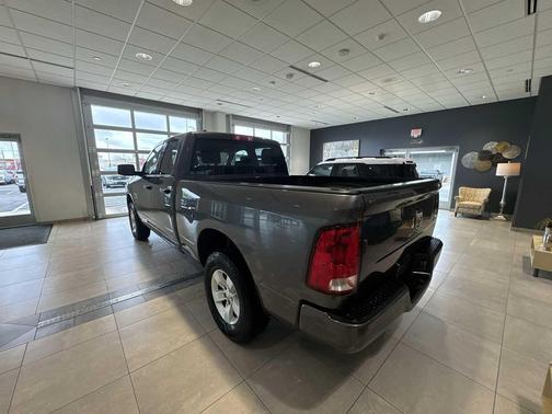 Granite Crystal Metallic Clearcoat 2019 RAM 1500 Express