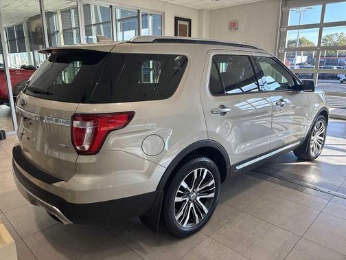 2017 Ford Explorer Platinum