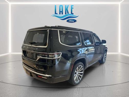 Diamond Black Crystal Pearl 2022 Jeep Grand Wagoneer Series I