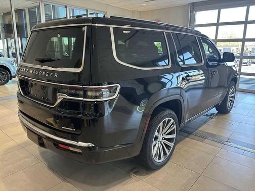 Diamond Black Crystal Pearl 2022 Jeep Grand Wagoneer Series I