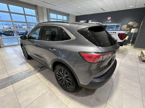 2021 Ford Escape Titanium