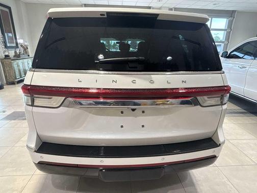 2022 Lincoln Navigator Reserve