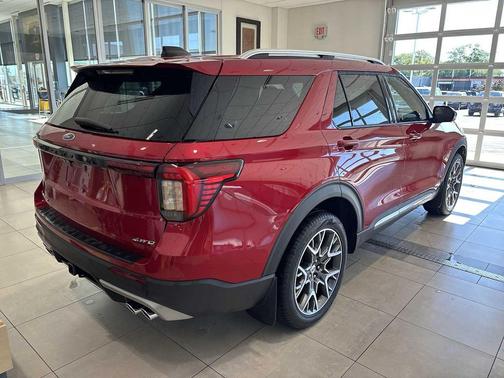 RAPID RED MET TINTED CC 2025 Ford Explorer Platinum