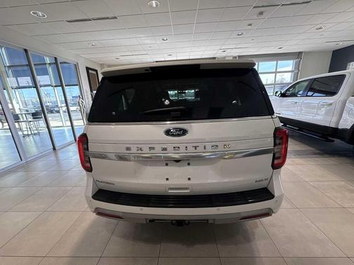 2022 Ford Expedition Max Platinum