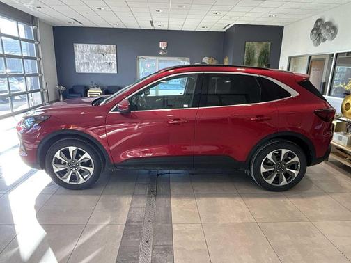 2024 Ford Escape Platinum