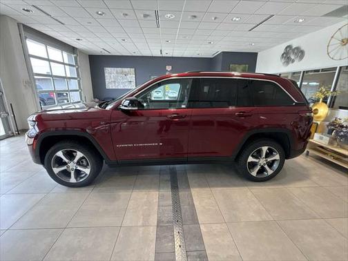 2022 Jeep Grand Cherokee 4xe Base