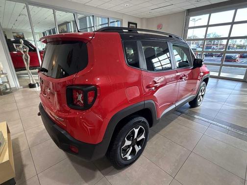 2021 Jeep Renegade Trailhawk