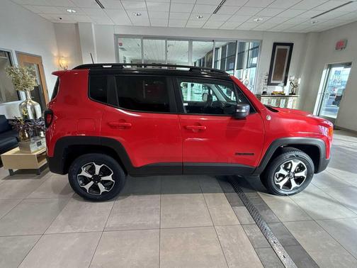 2021 Jeep Renegade Trailhawk