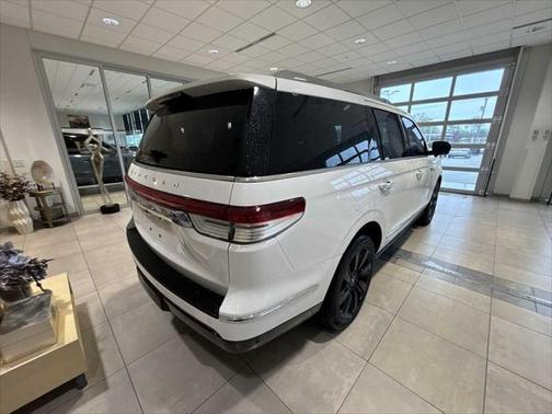 2023 Lincoln Navigator Reserve