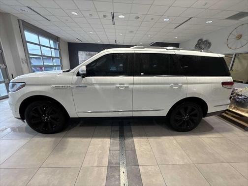 2023 Lincoln Navigator Reserve