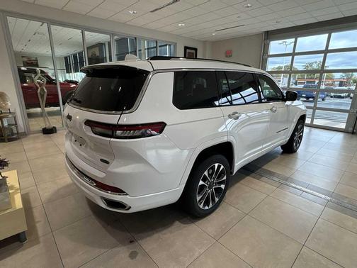 2021 Jeep Grand Cherokee L Overland