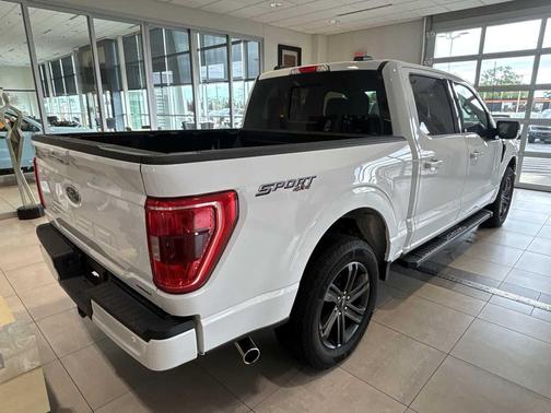 OXFORD WHITE 2022 Ford F-150 XLT