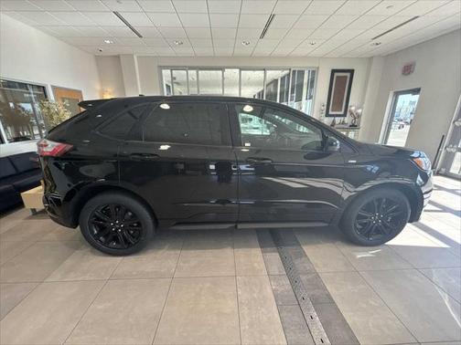 2021 Ford Edge ST Line
