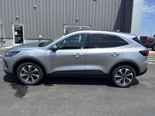 ICONIC SILVER METALLIC 2024 Ford Escape Platinum