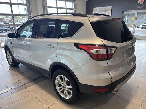 INGOT SILVER METALLIC 2017 Ford Escape SE