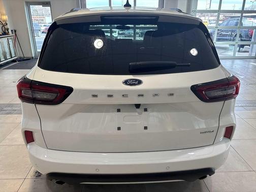 2023 Ford Escape ST-Line Elite