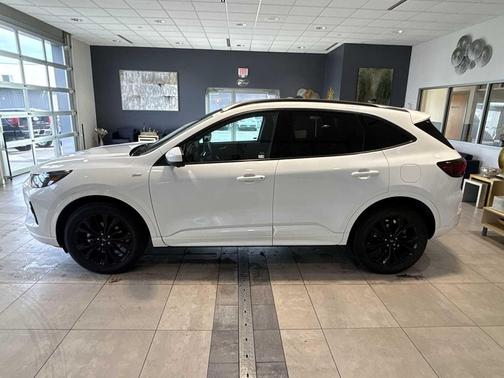 2023 Ford Escape ST-Line Elite